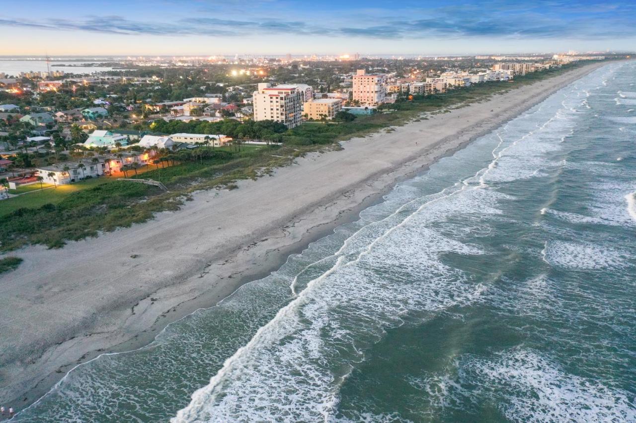 Beachside Retreat Hotel Cocoa Beach Exterior photo