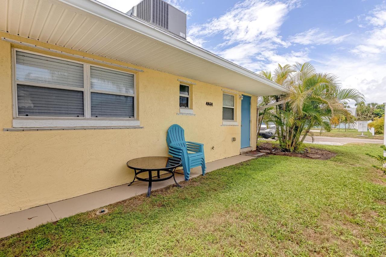 Beachside Retreat Hotel Cocoa Beach Exterior photo