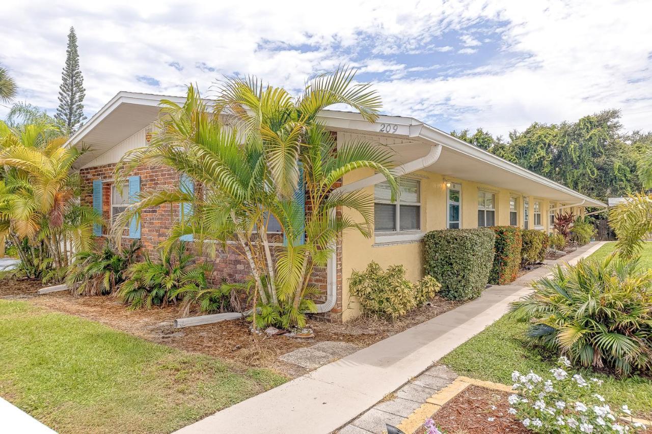 Beachside Retreat Hotel Cocoa Beach Exterior photo